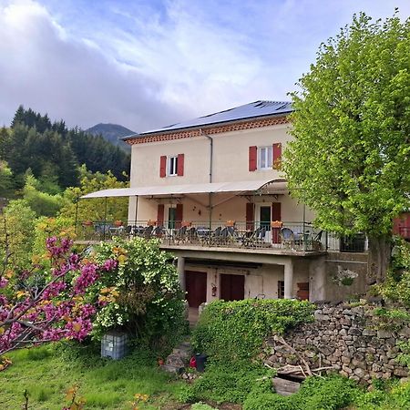 Auberge Arthea Laviolle Екстериор снимка