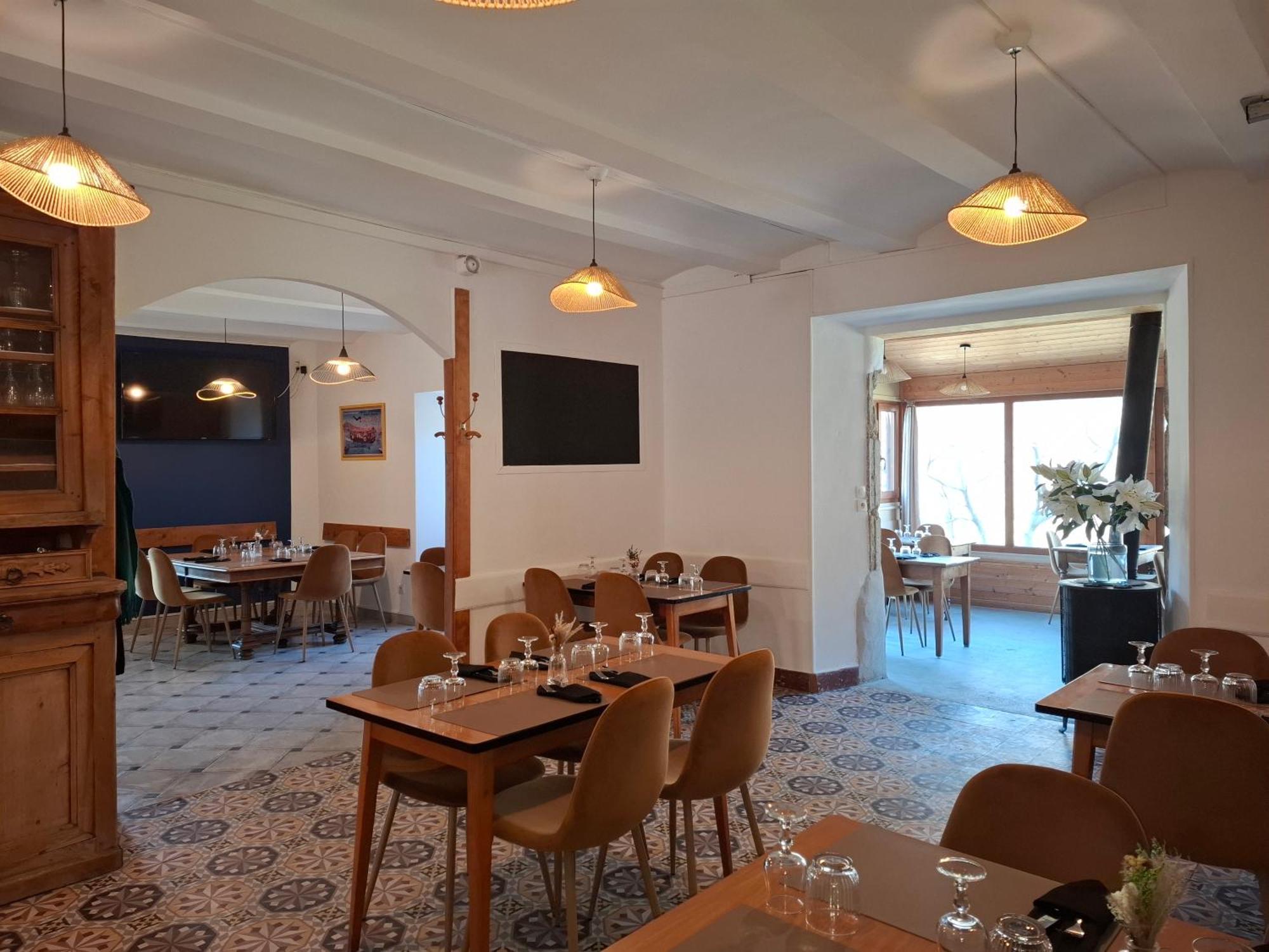 Auberge Arthea Laviolle Екстериор снимка