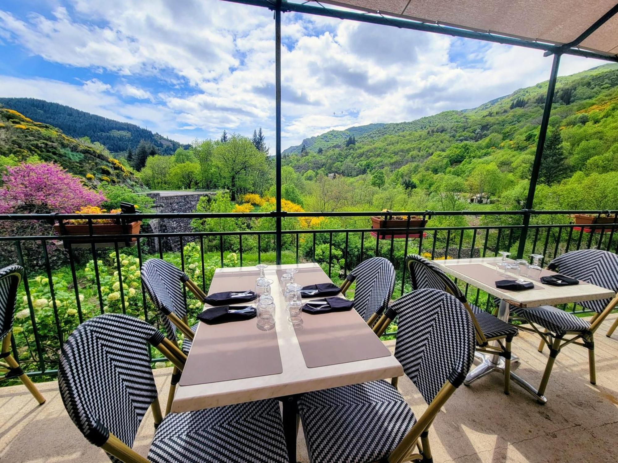 Auberge Arthea Laviolle Екстериор снимка