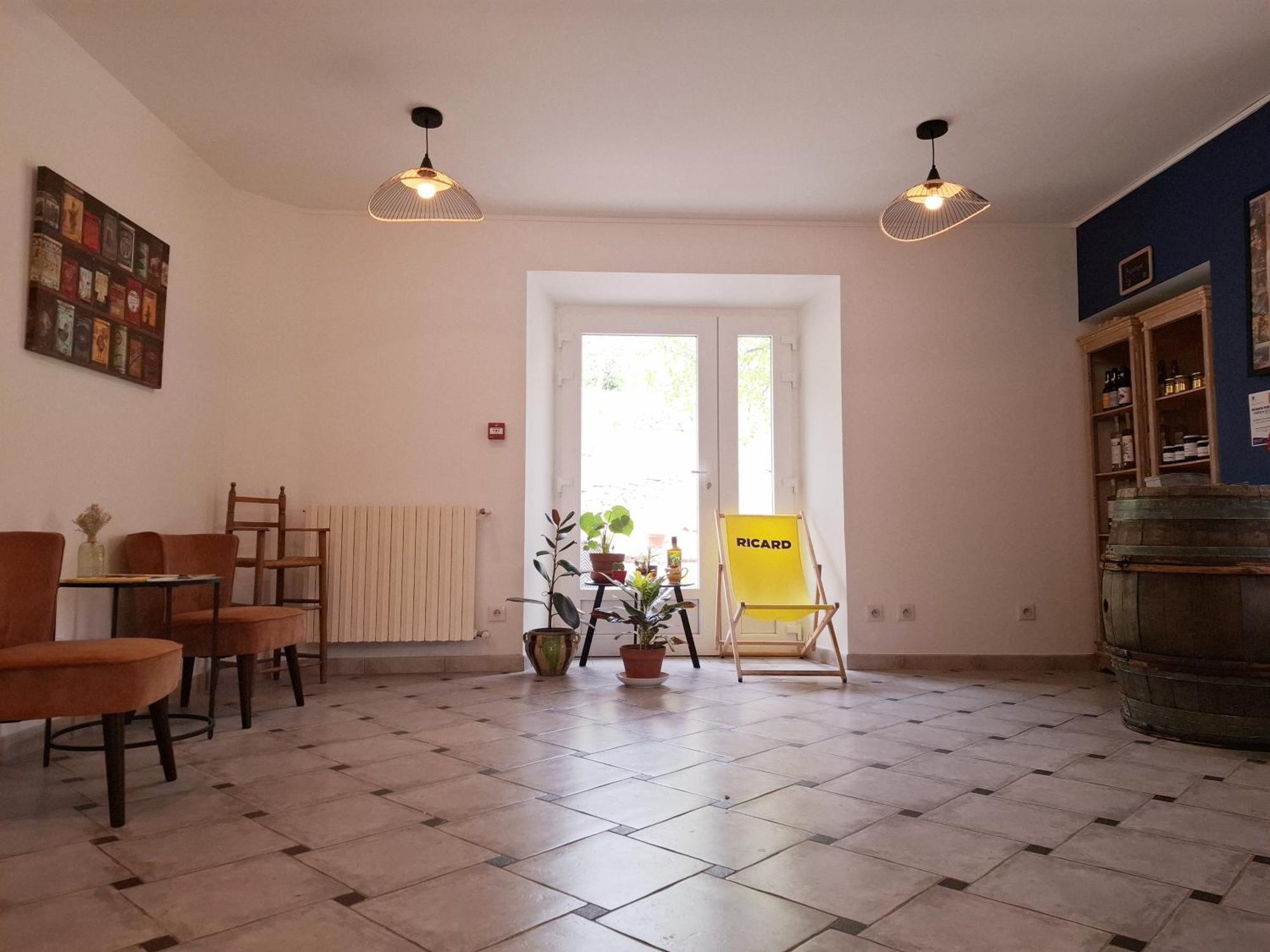 Auberge Arthea Laviolle Екстериор снимка