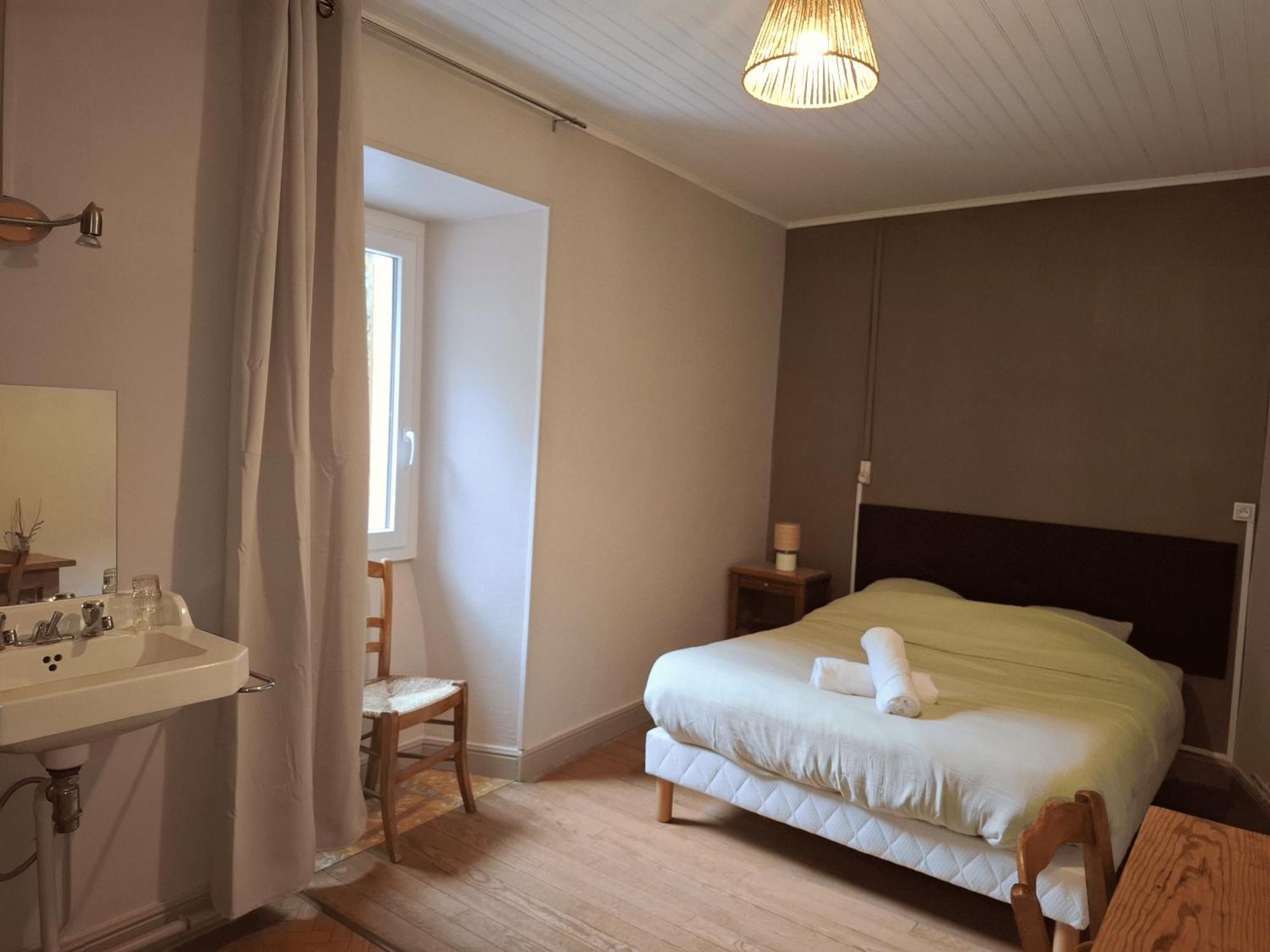 Auberge Arthea Laviolle Стая снимка